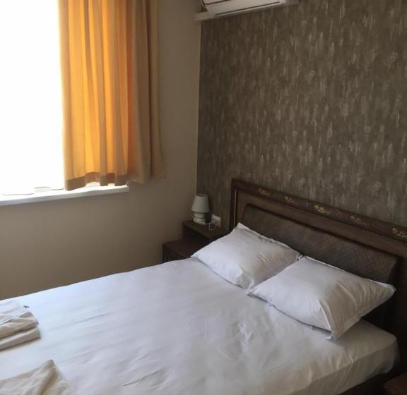 Номер Стандарт с Балконом, Family Hotel Malibu