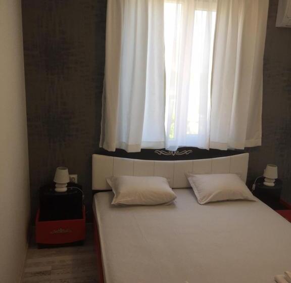 Номер Стандарт с Балконом, Family Hotel Malibu