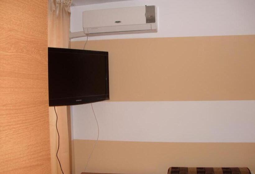 Номер Стандарт с Балконом, Family Hotel Malibu