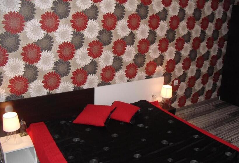 Номер Стандарт с Балконом, Family Hotel Malibu