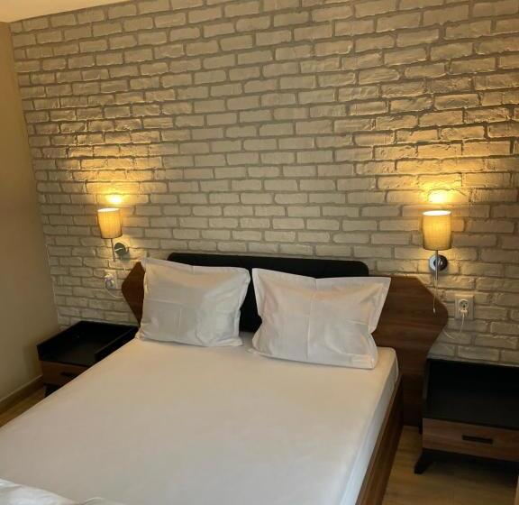 Номер Стандарт с Балконом, Family Hotel Malibu