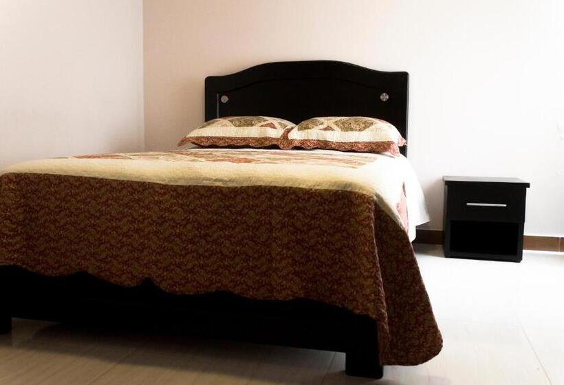 标准间, Lb   Los Balsos