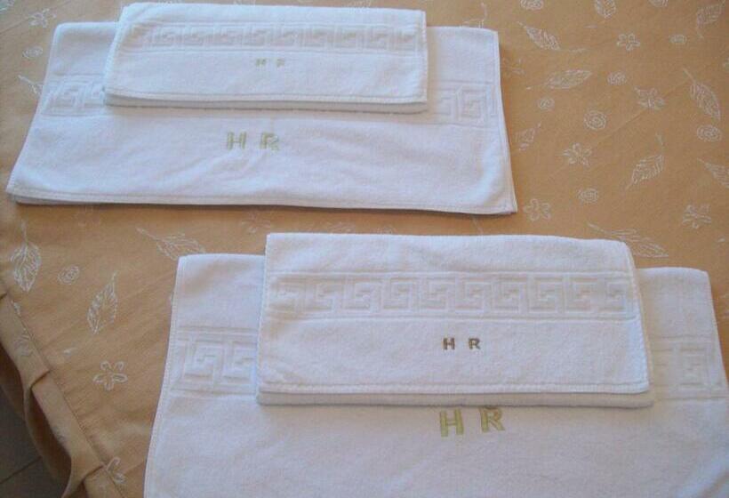 스탠다드 발코니 룸, Raul