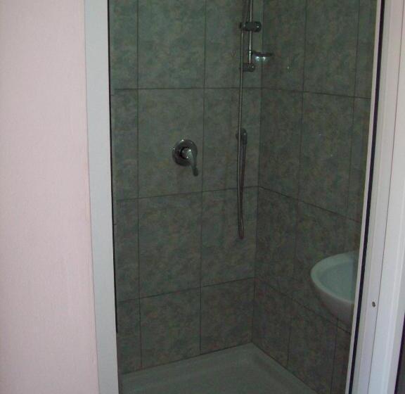 2 Bedroom Suite with Balcony, Raul