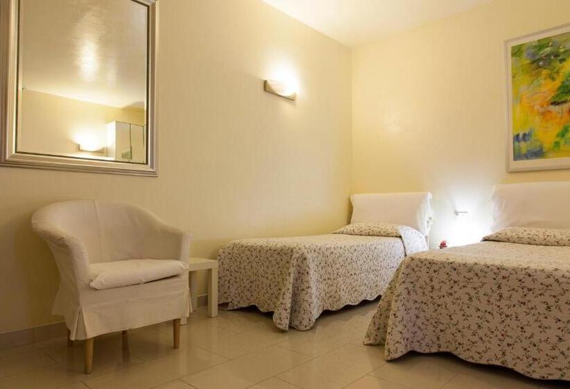 标准三人间, Affittacamere Europa Fiera