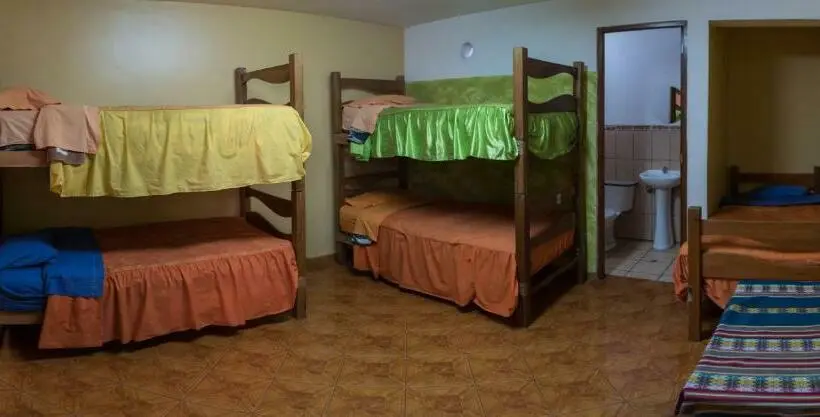 تختخواب در اتاق مشترک, Aldos Guest House
