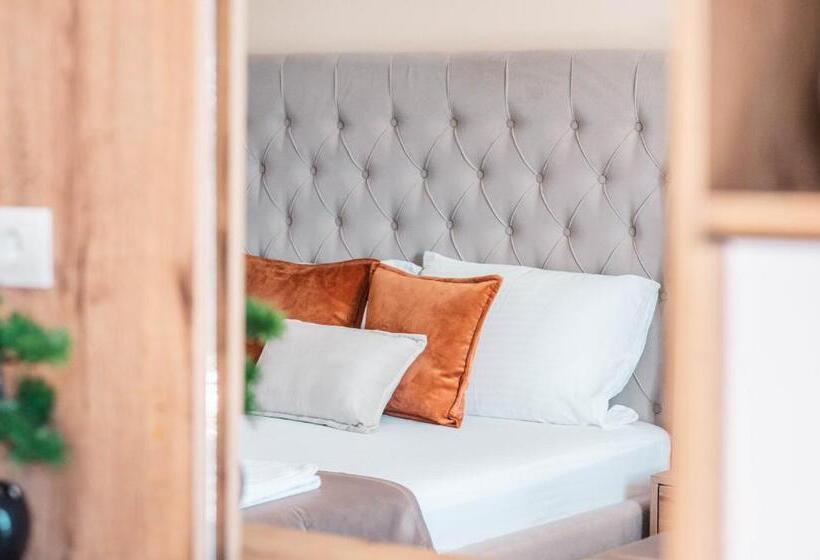 اتاق استاندارد چهار تخته با چشم‌انداز دریا, Apartments Cungu