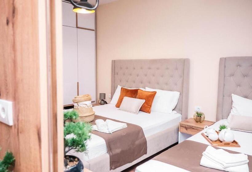 اتاق استاندارد چهار تخته با چشم‌انداز دریا, Apartments Cungu