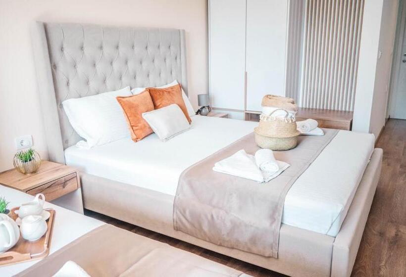 اتاق استاندارد چهار تخته با چشم‌انداز دریا, Apartments Cungu