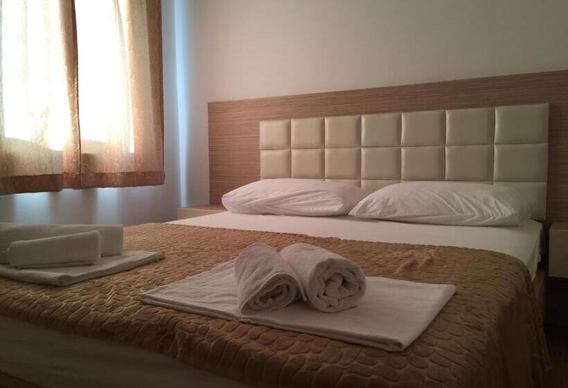 آپارتمان 2 خوابه با چشم‌انداز دریا, Apartments Cungu