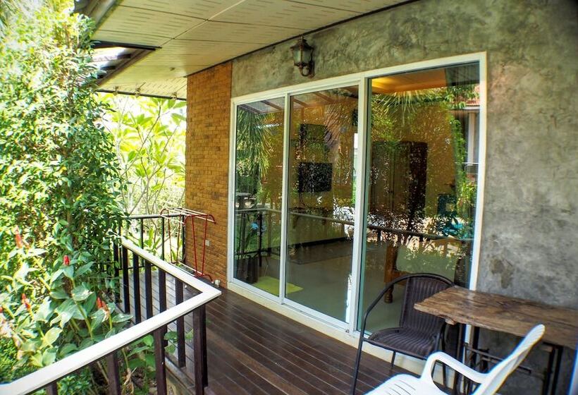 스탠다드 룸 풀장 전망, Pennapa Chalet