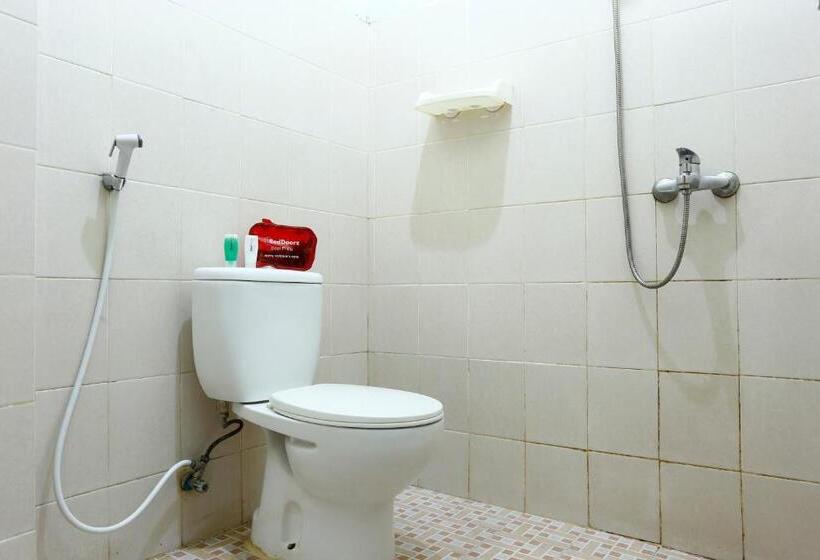 Номер Economy, Reddoorz Near Adisucipto Airport 3