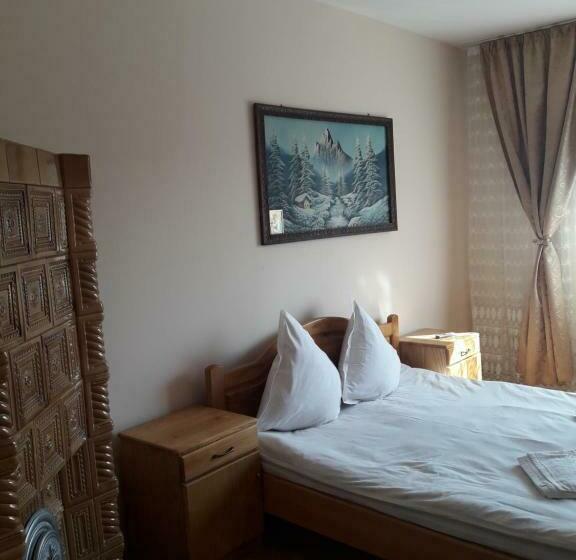 غرفة قياسية حمام مشترك, Pensiunea Todorica Sergiu