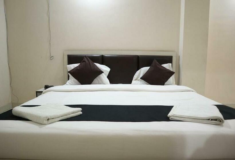 جناح إدارى, Grand Resort