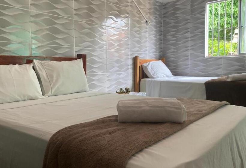 غرفة سوبيريور ثلاثية, Multiverso Hostel