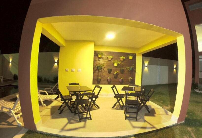 اتاق لوکس سه تخته, Residencial 220 Maresias