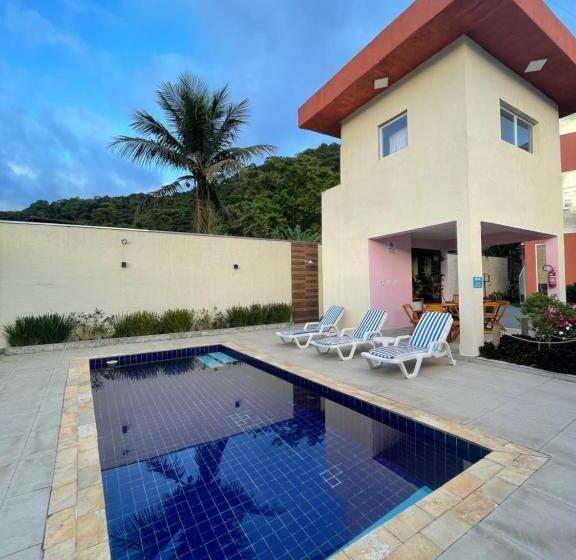 اتاق لوکس, Residencial 220 Maresias