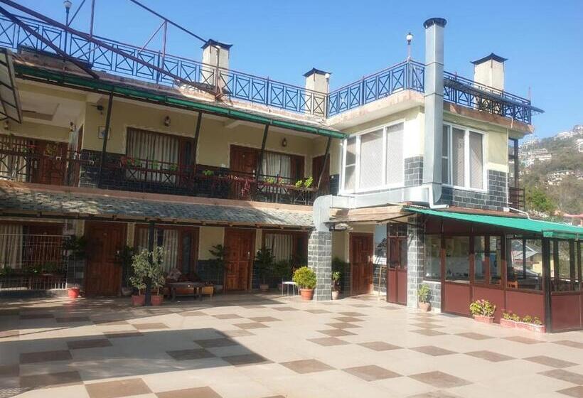 סוויטה משפחתית, Nandini Villa