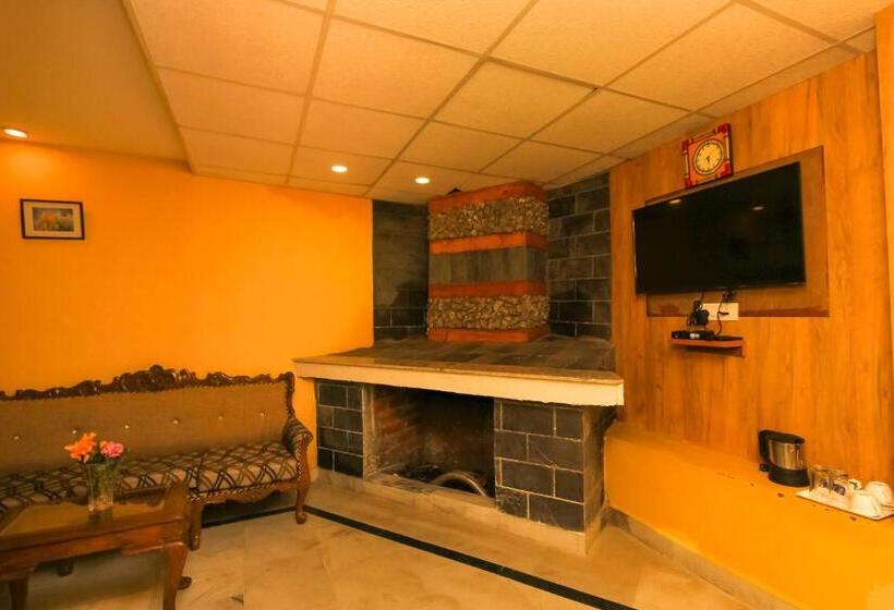 חדר אקונומי, Nandini Villa