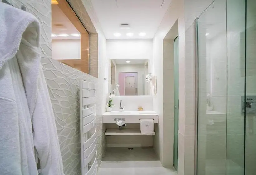 اتاق سوپریور با چشم‌انداز کوهستان, Eden Garden Spa