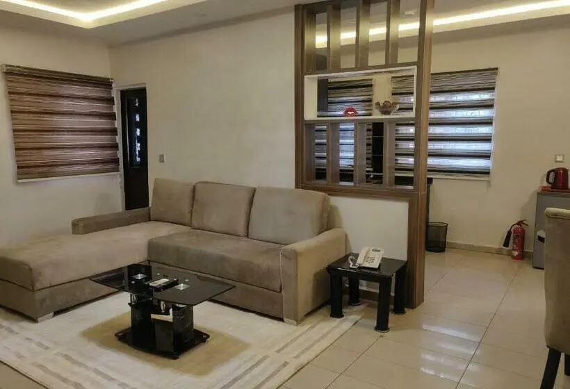 آپارتمان 1 خوابه, Events & Suites