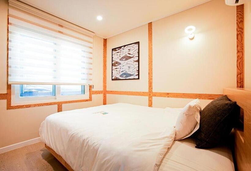 اتاق استاندارد یک نفره, Geonmaek Stay