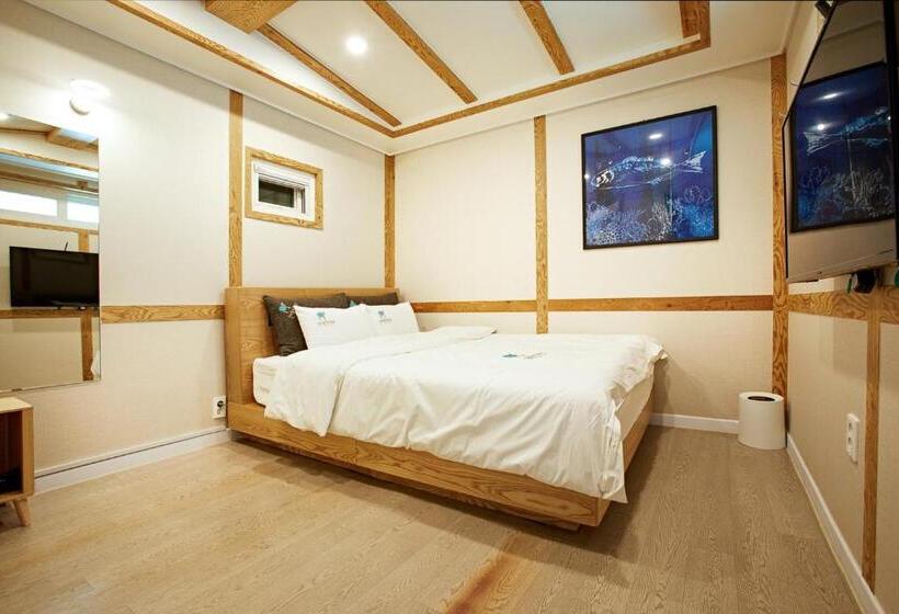 디럭스 룸, Geonmaek Stay