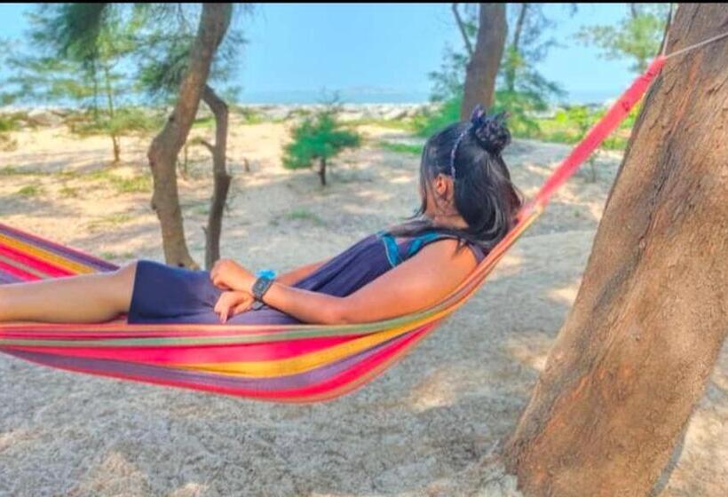 빌라 침실 1개, His Grace Sea View Cottages   Private Beach At Malpe