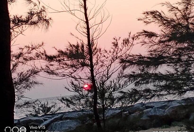 빌라 침실 1개, His Grace Sea View Cottages   Private Beach At Malpe