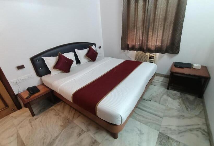 חדר סטנדרט, Raja