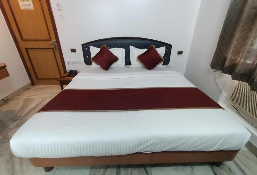 חדר סטנדרט, Raja