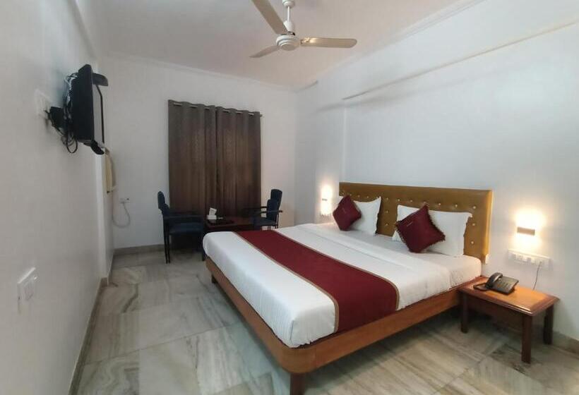 חדר דלוקס, Raja