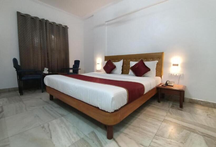 חדר דלוקס, Raja