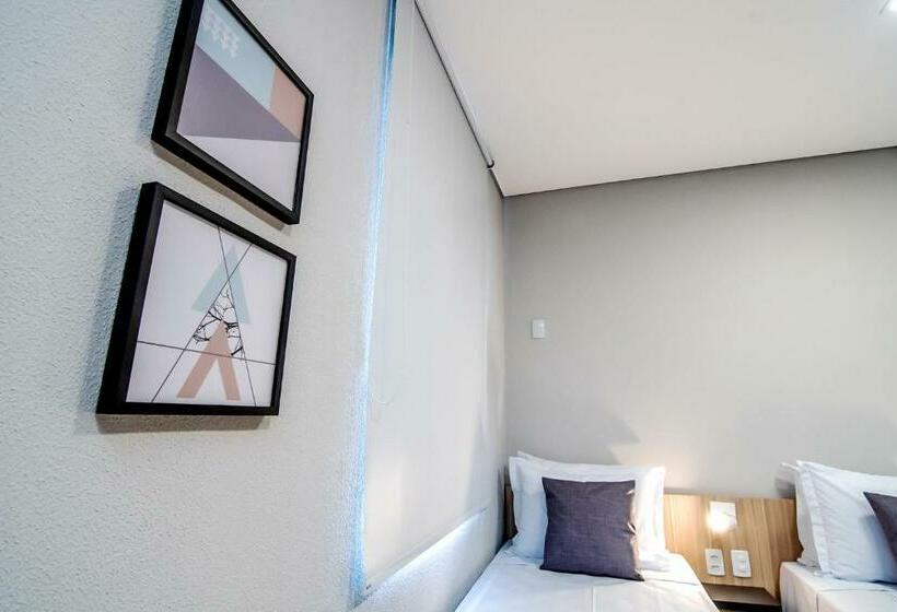 חדר סופריור לשלושה, Santa Cruz