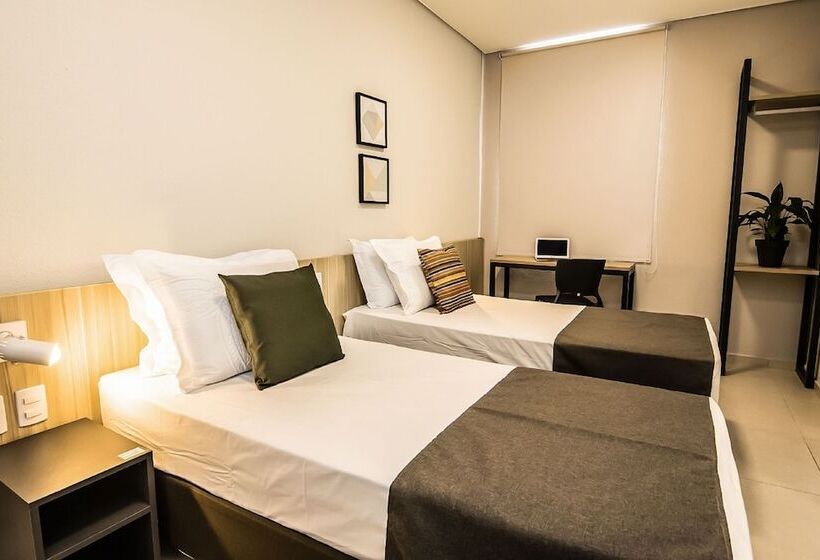 חדר סופריור, Santa Cruz