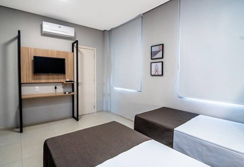 חדר סופריור לשלושה, Santa Cruz