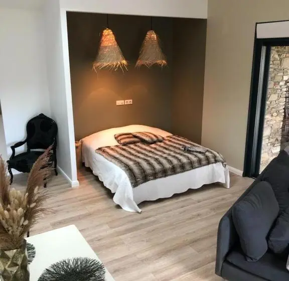 デラックスルーム, La Grange Du Cleray