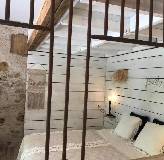 Студия Deluxe, La Grange Du Cleray