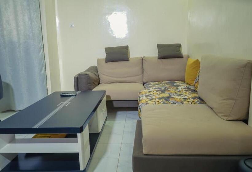 استودیوی لوکس, Urban Hotel Nouakchott