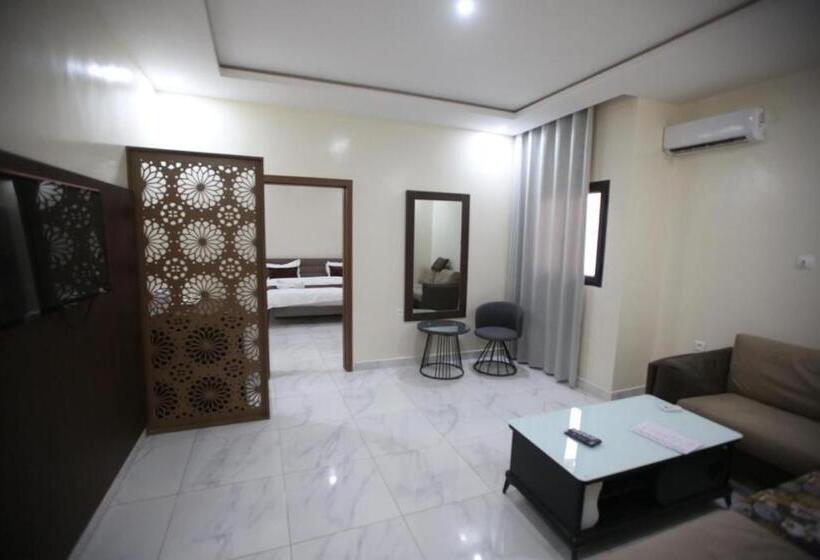 استودیوی لوکس, Urban Hotel Nouakchott