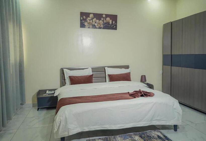 استودیوی لوکس, Urban Hotel Nouakchott