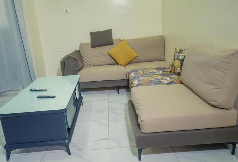 استودیوی لوکس, Urban Hotel Nouakchott