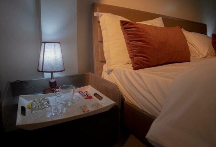 سوییت خانوادگی, Urban Hotel Nouakchott