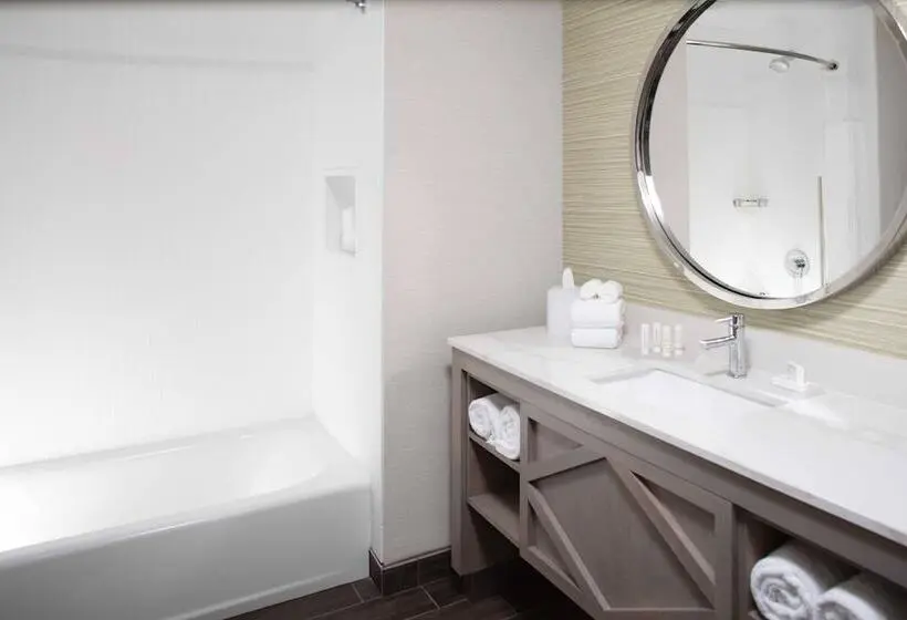 ２ダブルベッドのスタンダードルーム, Courtyard By Marriott Jekyll Island