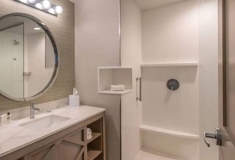 景色の見えるダブルベッドスタンダードルーム, Courtyard By Marriott Jekyll Island