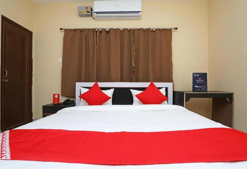 Klassiskt Trippelrum, Archie Oasis