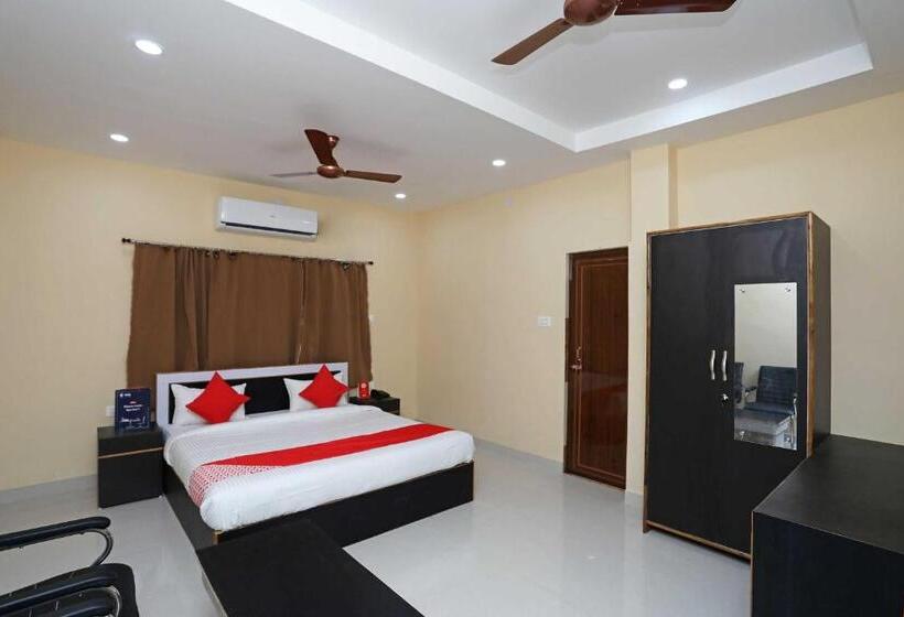 Deluxe Trippelrum, Archie Oasis