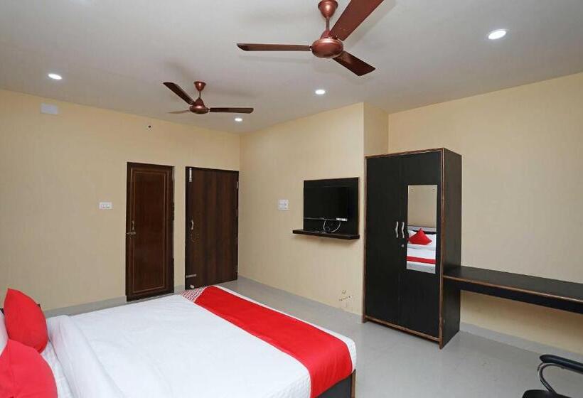 Deluxe Trippelrum, Archie Oasis