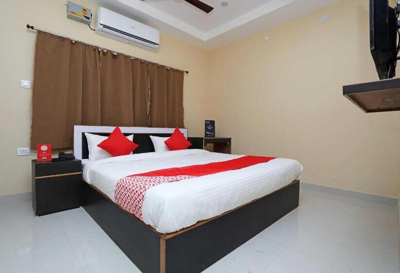 Deluxe Trippelrum, Archie Oasis