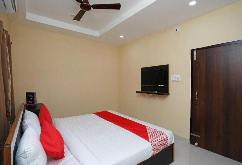 Deluxe Trippelrum, Archie Oasis